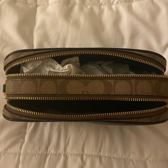 Coach crossbody bag (Authentic ✅) - Picture 2 of 3